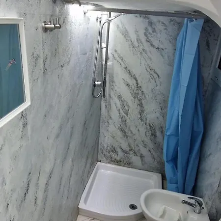 Little Romantic Pitelli