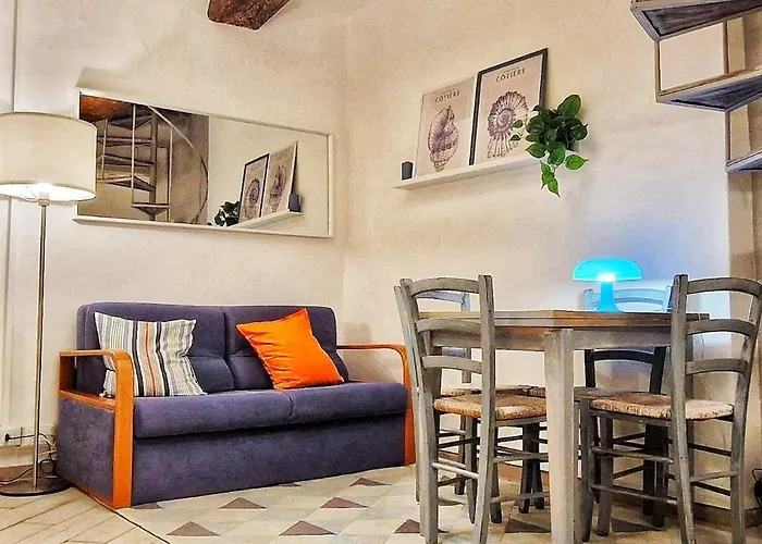 Little Romantic Pitelli